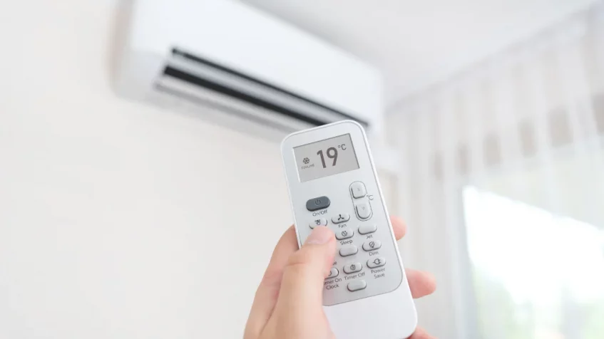 Humidifiers vs. Dehumidifiers: A Comprehensive Guide to Choosing the Right One for Your Home